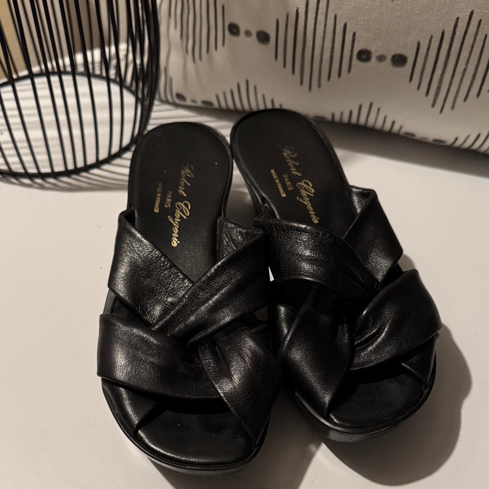 Robert Clergerie Black Leather Twist Slide Mules